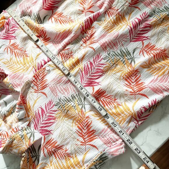LOFT 100% cotton cap sleeve button down palm leaf top women's size large - Picture 9 of 9